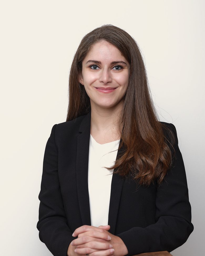 Portrait de Maître Aurélie Amsallem Aïdan, avocate au barreau de Paris